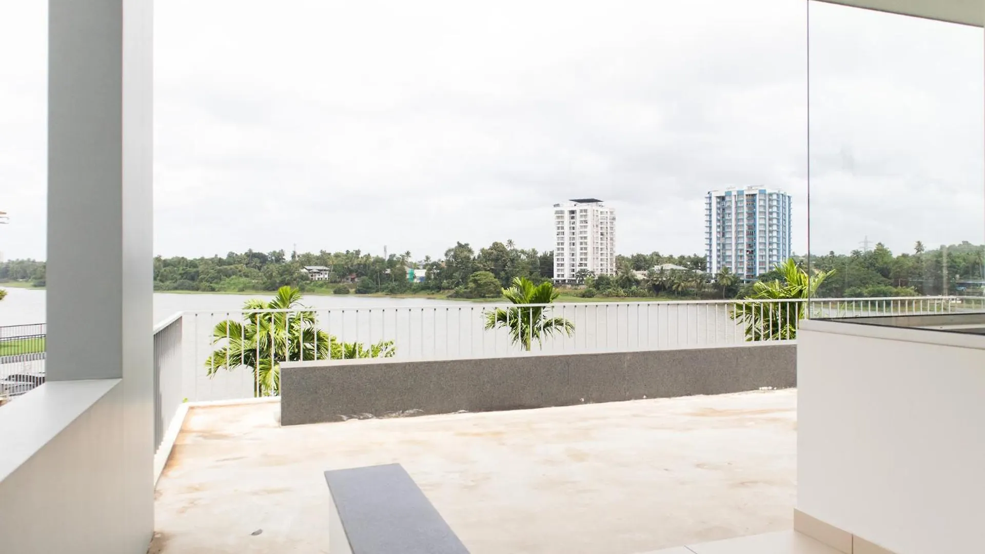 Rosy Villa - Riverside Stay With Pool & View Alwaye India